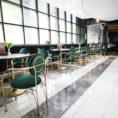 Alp Hotel